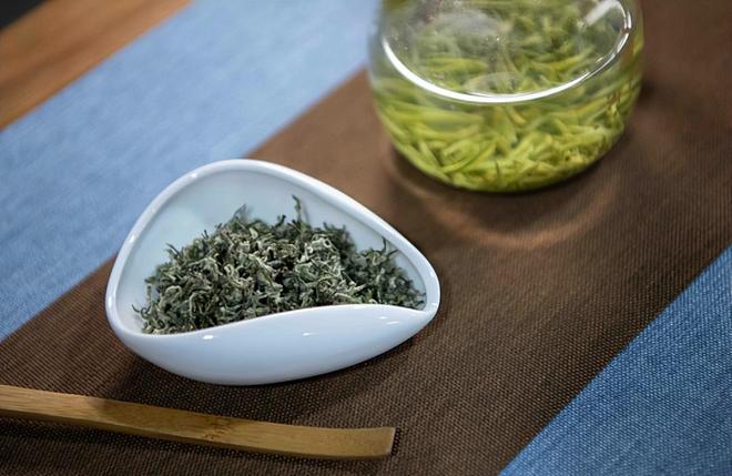 巴西战平摩洛哥,蒂亚戈失良机引大罗卡卡看台扼腕