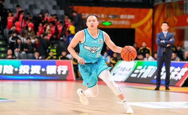 前国脚吕征现状:全家定居美国,只能踢野球,儿子也走上足球路
